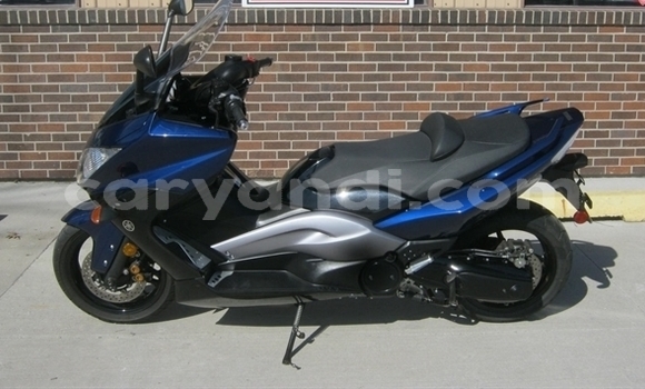 Acheter Occasion Moto Yamaha TMAX Noir à Chinsali, Nord Acheter Occasion Moto Yamaha TMAX Noir à Chinsali, Nord