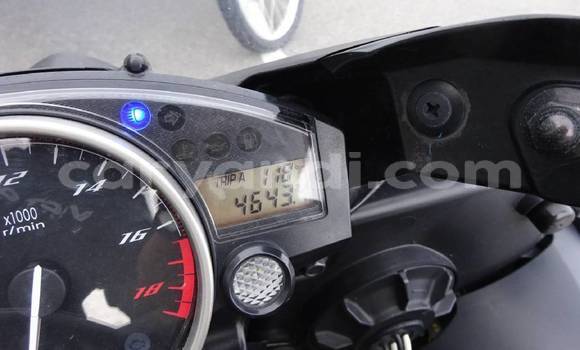 Acheter Occasion Moto Yamaha YZF Noir à Kalengwa, Nord-Ouest Acheter Occasion Moto Yamaha YZF Noir à Kalengwa, Nord-Ouest