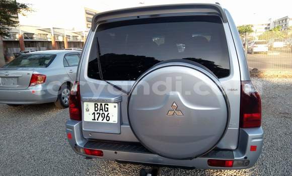 Acheter Occasion Voiture Mitsubishi Pajero Gris à Lusaka, Zambie Acheter Occasion Voiture Mitsubishi Pajero Gris à Lusaka, Zambie