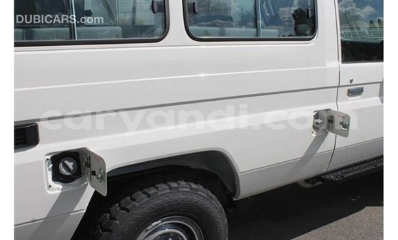 Buy Import Toyota Land Cruiser White Car in Import - Dubai in Zambia Buy Import Toyota Land Cruiser White Car in Import - Dubai in Zambia