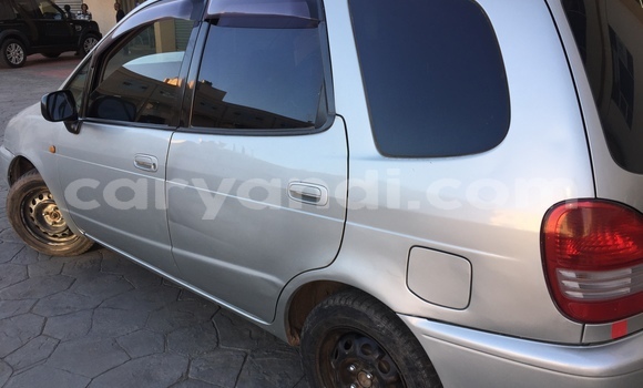 Acheter Occasion Voiture Toyota Spacio Gris à Lusaka, Zambie Acheter Occasion Voiture Toyota Spacio Gris à Lusaka, Zambie