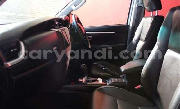 Buy Used Toyota Fortuner White Car in Lusaka in Zambia Buy Used Toyota Fortuner White Car in Lusaka in Zambia