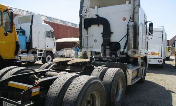 Acheter Occasion Utilitaire Caterpillar 120 Blanc à Chingola, Zambie Acheter Occasion Utilitaire Caterpillar 120 Blanc à Chingola, Zambie