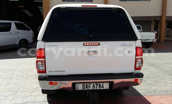 Acheter Occasion Voiture Toyota Hilux Blanc à Lusaka, Zambie Acheter Occasion Voiture Toyota Hilux Blanc à Lusaka, Zambie