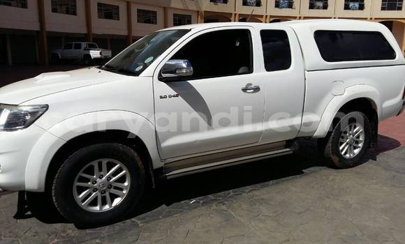 Acheter Occasion Voiture Toyota Hilux Blanc à Lusaka, Zambie Acheter Occasion Voiture Toyota Hilux Blanc à Lusaka, Zambie