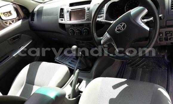 Acheter Occasion Voiture Toyota Hilux Blanc à Lusaka, Zambie Acheter Occasion Voiture Toyota Hilux Blanc à Lusaka, Zambie
