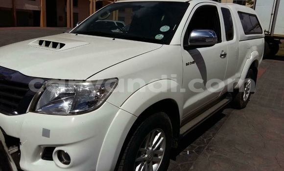 Acheter Occasion Voiture Toyota Hilux Blanc à Lusaka, Zambie Acheter Occasion Voiture Toyota Hilux Blanc à Lusaka, Zambie