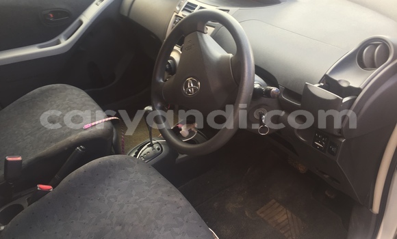 Acheter Occasion Voiture Toyota Vitz Gris à Lusaka, Zambie Acheter Occasion Voiture Toyota Vitz Gris à Lusaka, Zambie