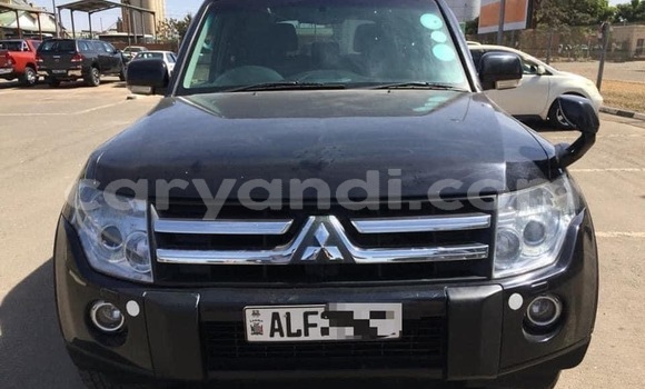 Acheter Occasion Voiture Mitsubishi Pajero Noir à Lusaka, Zambie Acheter Occasion Voiture Mitsubishi Pajero Noir à Lusaka, Zambie