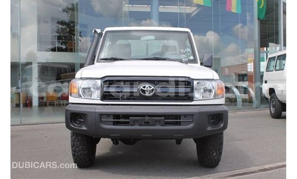 Buy Import Toyota Land Cruiser White Car in Import - Dubai in Zambia Buy Import Toyota Land Cruiser White Car in Import - Dubai in Zambia
