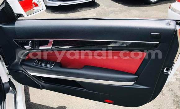 Buy Used Mercedes‒Benz E–Class White Car in Livingstone in Zambia Buy Used Mercedes‒Benz E–Class White Car in Livingstone in Zambia