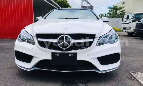 Buy Used Mercedes‒Benz E–Class White Car in Livingstone in Zambia Buy Used Mercedes‒Benz E–Class White Car in Livingstone in Zambia