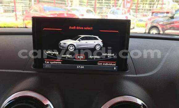 Acheter Occasion Voiture Audi RS3 Rouge à Livingstone, Zambie Acheter Occasion Voiture Audi RS3 Rouge à Livingstone, Zambie