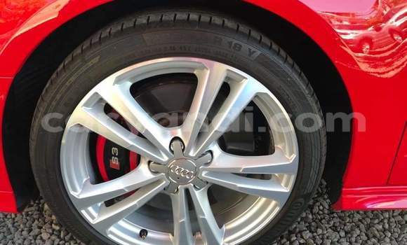 Acheter Occasion Voiture Audi RS3 Rouge à Livingstone, Zambie Acheter Occasion Voiture Audi RS3 Rouge à Livingstone, Zambie