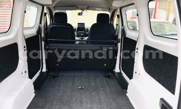 Acheter Occasion Voiture Nissan NV200 Blanc à Lusaka, Zambie Acheter Occasion Voiture Nissan NV200 Blanc à Lusaka, Zambie