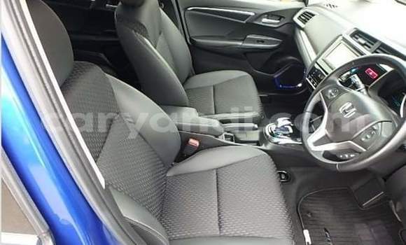 Acheter Occasion Voiture Honda FIT Bleu à Livingstone, Zambie Acheter Occasion Voiture Honda FIT Bleu à Livingstone, Zambie