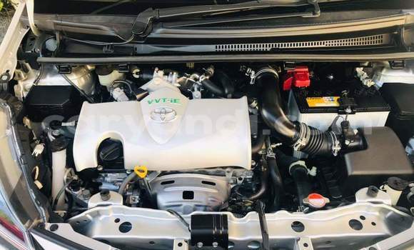 Acheter Occasion Voiture Toyota Vitz Gris à Lusaka, Zambie Acheter Occasion Voiture Toyota Vitz Gris à Lusaka, Zambie