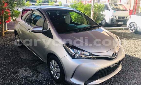 Acheter Occasion Voiture Toyota Vitz Gris à Lusaka, Zambie Acheter Occasion Voiture Toyota Vitz Gris à Lusaka, Zambie