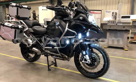 Acheter Occasion Moto BMW R1200GS Adventure Noir à Lusaka, Zambie Acheter Occasion Moto BMW R1200GS Adventure Noir à Lusaka, Zambie