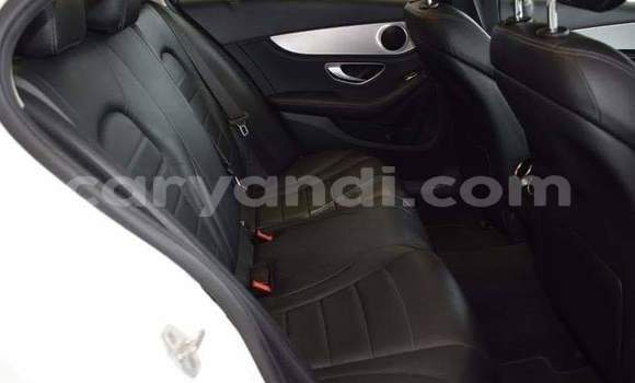 Nunua Ilio tumika Mercedes‒Benz C–Class Nyeupe Gari ndani ya Lusaka nchini Zambia Nunua Ilio tumika Mercedes‒Benz C–Class Nyeupe Gari ndani ya Lusaka nchini Zambia