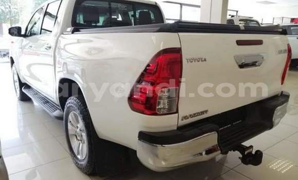 Buy Used Toyota Hilux White Car in Livingstone in Zambia Buy Used Toyota Hilux White Car in Livingstone in Zambia