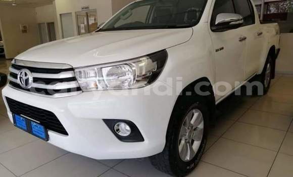 Buy Used Toyota Hilux White Car in Livingstone in Zambia Buy Used Toyota Hilux White Car in Livingstone in Zambia