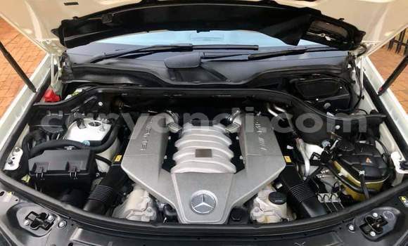 Tenga Tsaru Mercedes‒Benz M-klasse AMG Chena Mota in Lusaka in Zambia Tenga Tsaru Mercedes‒Benz M-klasse AMG Chena Mota in Lusaka in Zambia