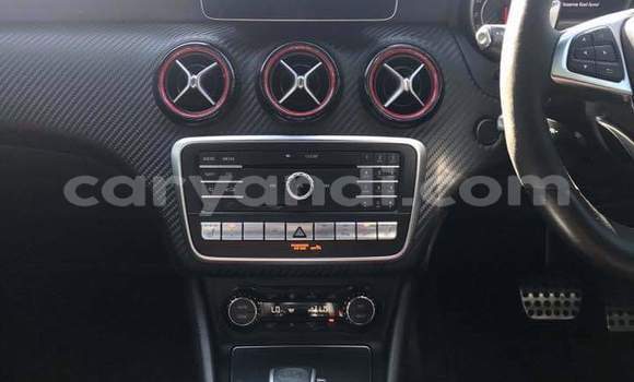 Acheter Occasion Voiture Mercedes‒Benz A-klasse AMG Blanc à Lusaka, Zambie Acheter Occasion Voiture Mercedes‒Benz A-klasse AMG Blanc à Lusaka, Zambie