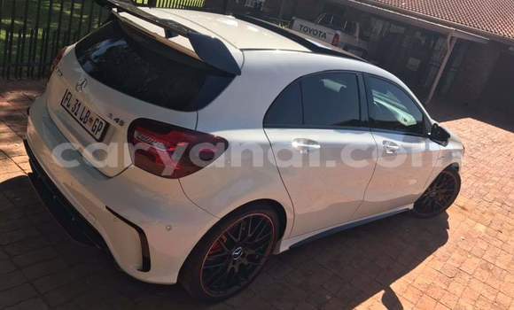 Acheter Occasion Voiture Mercedes‒Benz A-klasse AMG Blanc à Lusaka, Zambie Acheter Occasion Voiture Mercedes‒Benz A-klasse AMG Blanc à Lusaka, Zambie