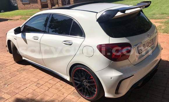 Acheter Occasion Voiture Mercedes‒Benz A-klasse AMG Blanc à Lusaka, Zambie Acheter Occasion Voiture Mercedes‒Benz A-klasse AMG Blanc à Lusaka, Zambie