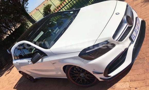 Acheter Occasion Voiture Mercedes‒Benz A-klasse AMG Blanc à Lusaka, Zambie Acheter Occasion Voiture Mercedes‒Benz A-klasse AMG Blanc à Lusaka, Zambie