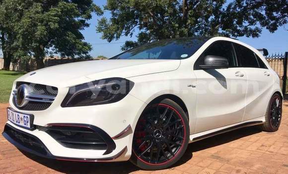 Acheter Occasion Voiture Mercedes‒Benz A-klasse AMG Blanc à Lusaka, Zambie Acheter Occasion Voiture Mercedes‒Benz A-klasse AMG Blanc à Lusaka, Zambie