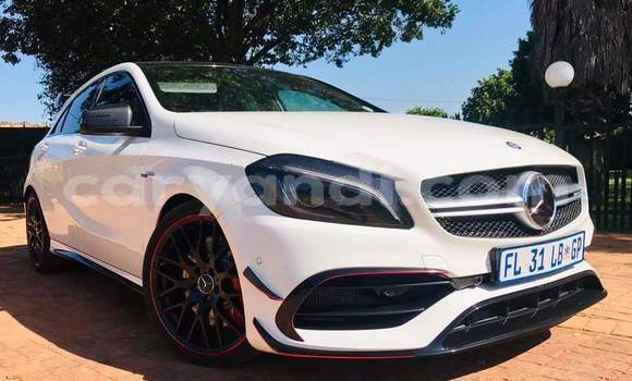 Acheter Occasion Voiture Mercedes‒Benz A-klasse AMG Blanc à Lusaka, Zambie Acheter Occasion Voiture Mercedes‒Benz A-klasse AMG Blanc à Lusaka, Zambie