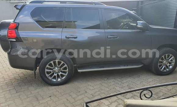 Acheter Occasion Voiture Toyota Prado Noir à Lusaka, Zambie Acheter Occasion Voiture Toyota Prado Noir à Lusaka, Zambie