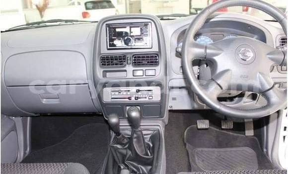 Nunua Ilio tumika Nissan NP 300 Nyeupe Gari ndani ya Lusaka nchini Zambia Nunua Ilio tumika Nissan NP 300 Nyeupe Gari ndani ya Lusaka nchini Zambia