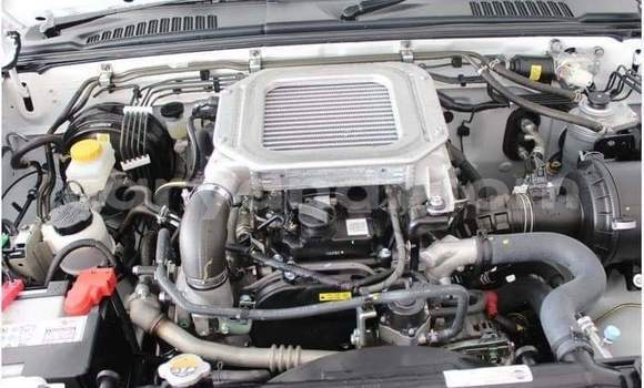 Nunua Ilio tumika Nissan NP 300 Nyeupe Gari ndani ya Lusaka nchini Zambia Nunua Ilio tumika Nissan NP 300 Nyeupe Gari ndani ya Lusaka nchini Zambia