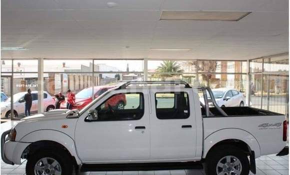 Nunua Ilio tumika Nissan NP 300 Nyeupe Gari ndani ya Lusaka nchini Zambia Nunua Ilio tumika Nissan NP 300 Nyeupe Gari ndani ya Lusaka nchini Zambia