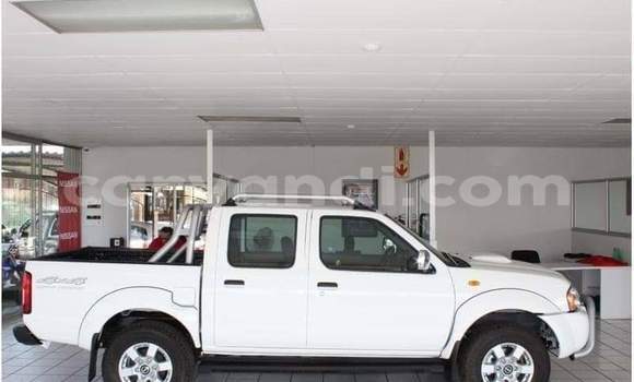 Nunua Ilio tumika Nissan NP 300 Nyeupe Gari ndani ya Lusaka nchini Zambia Nunua Ilio tumika Nissan NP 300 Nyeupe Gari ndani ya Lusaka nchini Zambia