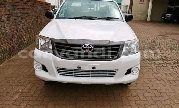 Buy Used Toyota Hilux White Car in Livingstone in Zambia Buy Used Toyota Hilux White Car in Livingstone in Zambia