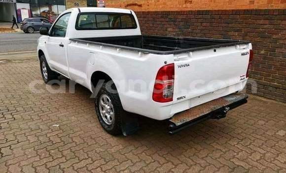 Buy Used Toyota Hilux White Car in Livingstone in Zambia Buy Used Toyota Hilux White Car in Livingstone in Zambia