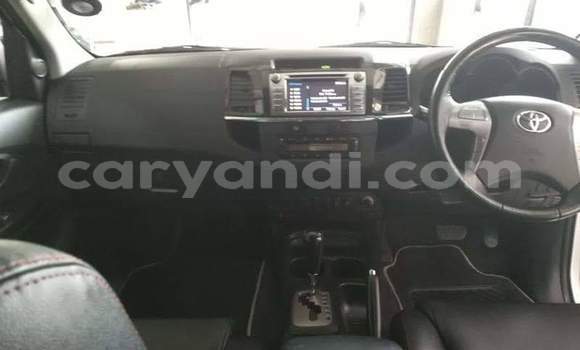 Acheter Occasion Voiture Toyota Fortuner Blanc à Livingstone, Zambie Acheter Occasion Voiture Toyota Fortuner Blanc à Livingstone, Zambie