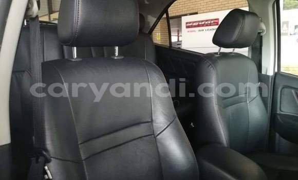 Acheter Occasion Voiture Toyota Fortuner Blanc à Livingstone, Zambie Acheter Occasion Voiture Toyota Fortuner Blanc à Livingstone, Zambie