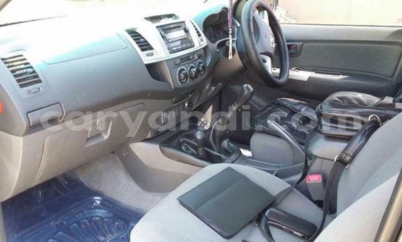 Acheter Occasion Voiture Toyota Hilux Noir à Lusaka, Zambie Acheter Occasion Voiture Toyota Hilux Noir à Lusaka, Zambie