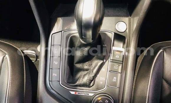 Buy Used Volkswagen Tiguan White Car in Livingstone in Zambia Buy Used Volkswagen Tiguan White Car in Livingstone in Zambia