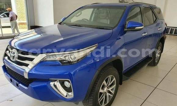Acheter Occasion Voiture Toyota Fortuner Bleu à Livingstone, Zambie Acheter Occasion Voiture Toyota Fortuner Bleu à Livingstone, Zambie
