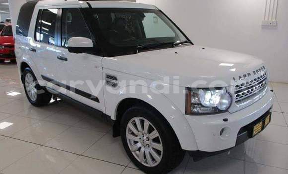 Acheter Occasion Voiture Land Rover Discovery Blanc à Livingstone, Zambie Acheter Occasion Voiture Land Rover Discovery Blanc à Livingstone, Zambie