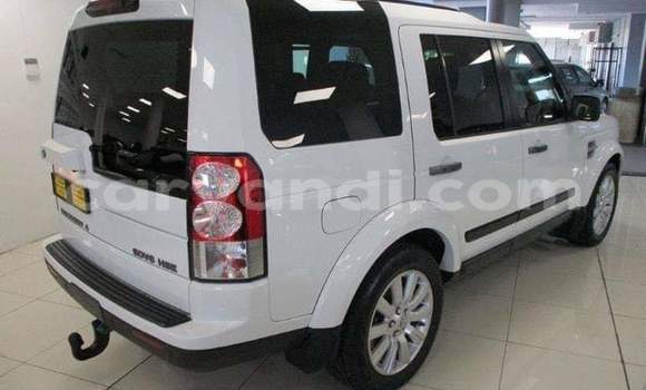 Acheter Occasion Voiture Land Rover Discovery Blanc à Livingstone, Zambie Acheter Occasion Voiture Land Rover Discovery Blanc à Livingstone, Zambie