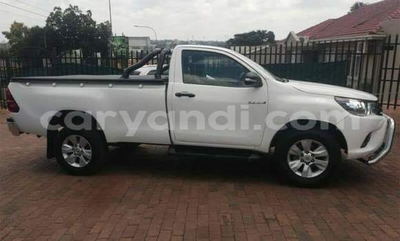Buy Used Toyota Hilux White Car in Livingstone in Zambia Buy Used Toyota Hilux White Car in Livingstone in Zambia