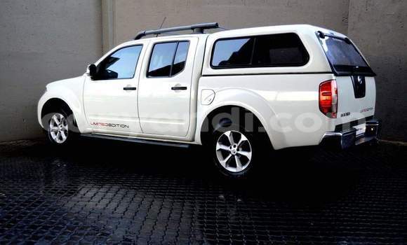Nunua Ilio tumika Nissan Navara Nyeupe Gari ndani ya Livingstone nchini Zambia Nunua Ilio tumika Nissan Navara Nyeupe Gari ndani ya Livingstone nchini Zambia