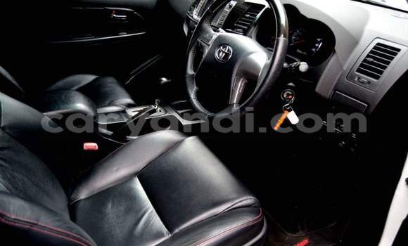 Nunua Ilio tumika Toyota Fortuner Nyeupe Gari ndani ya Livingstone nchini Zambia Nunua Ilio tumika Toyota Fortuner Nyeupe Gari ndani ya Livingstone nchini Zambia